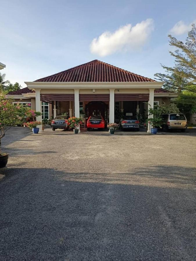Villa Temila Pasir Puteh Ngoại thất bức ảnh