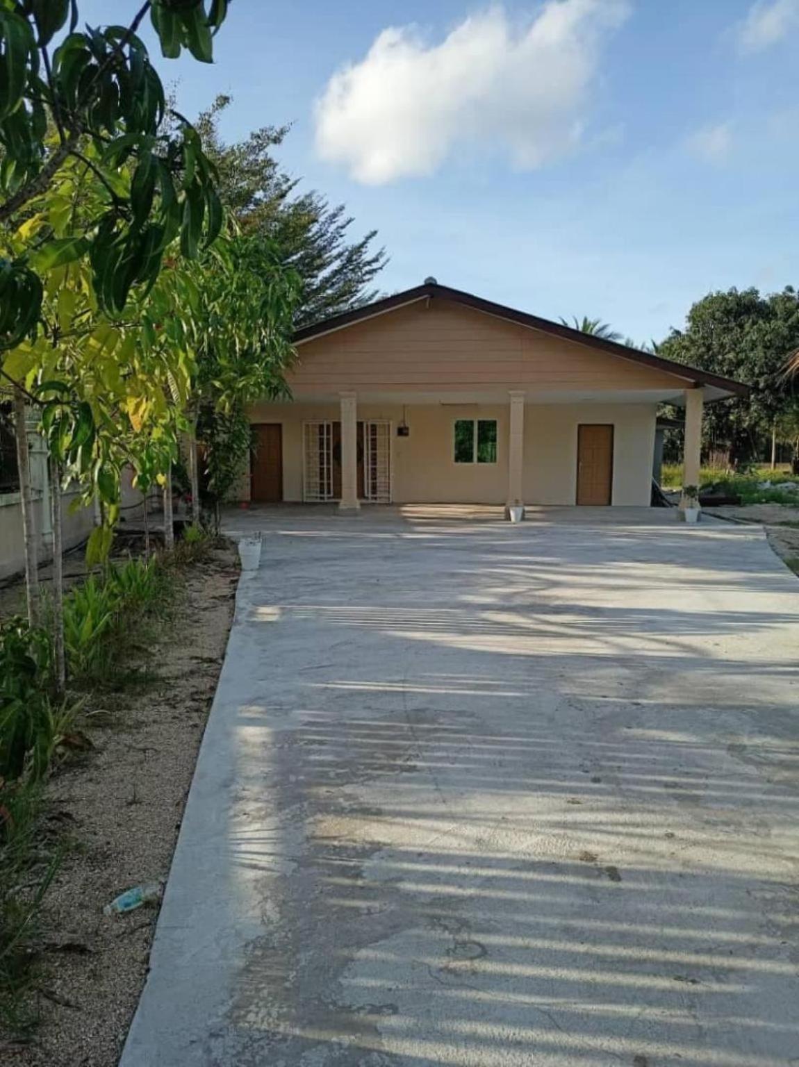Villa Temila Pasir Puteh Ngoại thất bức ảnh
