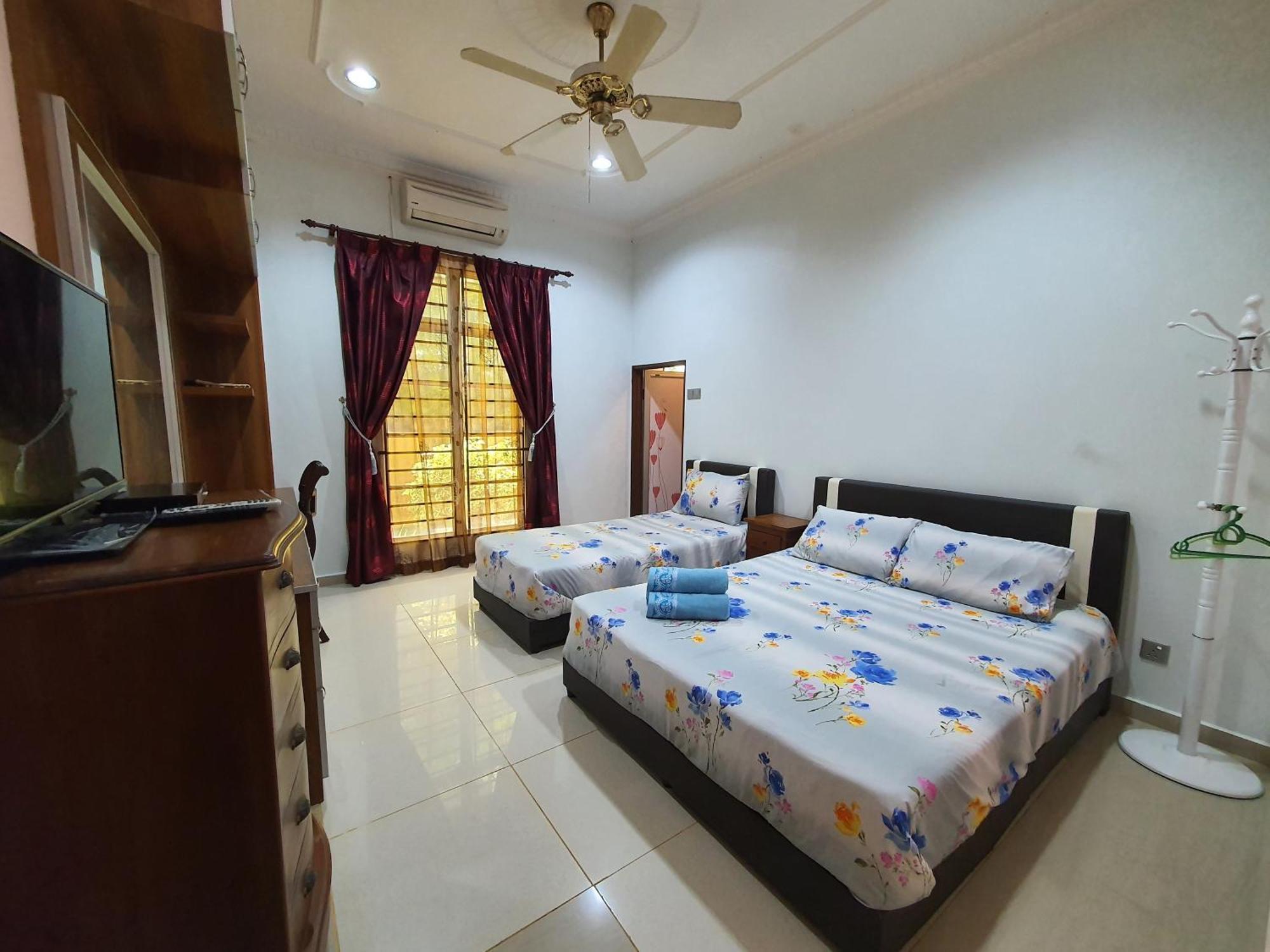 Villa Temila Pasir Puteh Ngoại thất bức ảnh