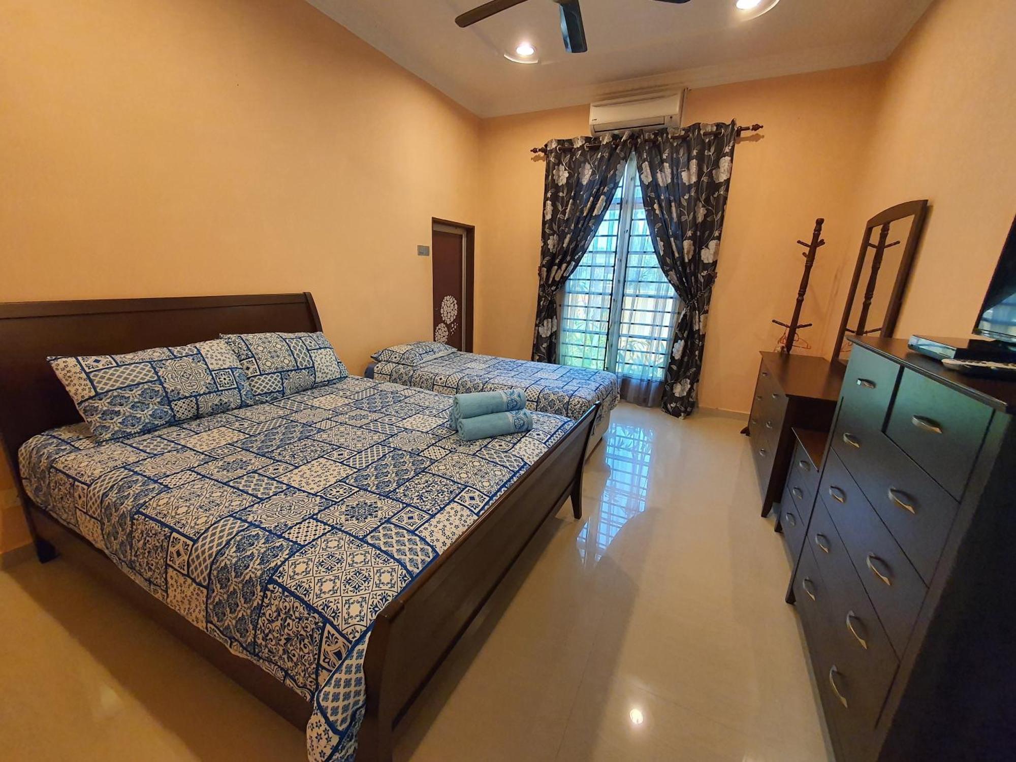 Villa Temila Pasir Puteh Ngoại thất bức ảnh